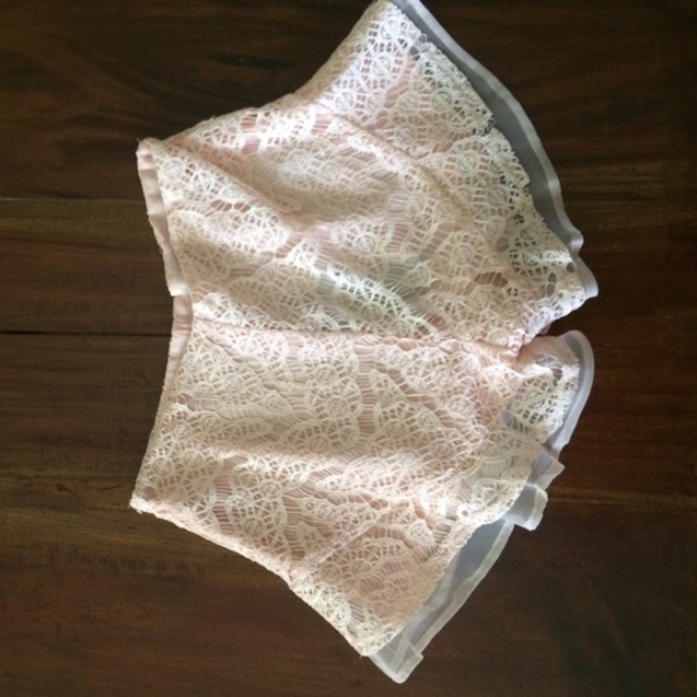 Revolve JOA shorts - Picture 2 of 2